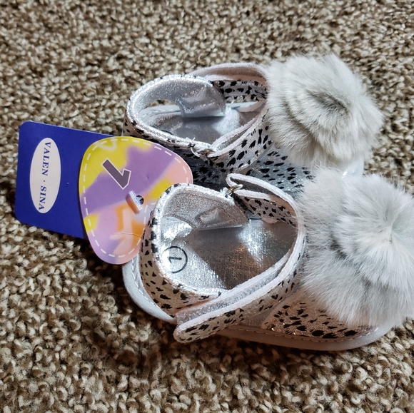 Baby Pom Pom top sandals - Picture 4 of 15